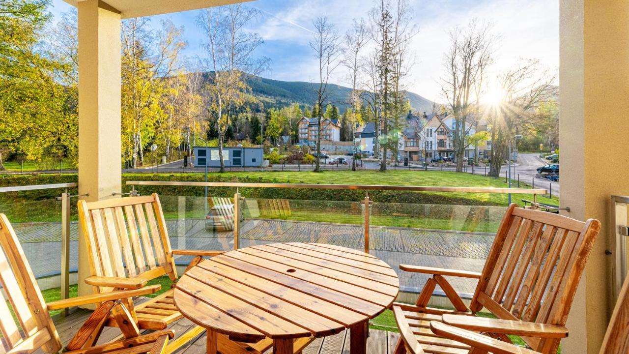 Apartamenty Sun & Snow Sarnia Residence Karpacz Exteriör bild